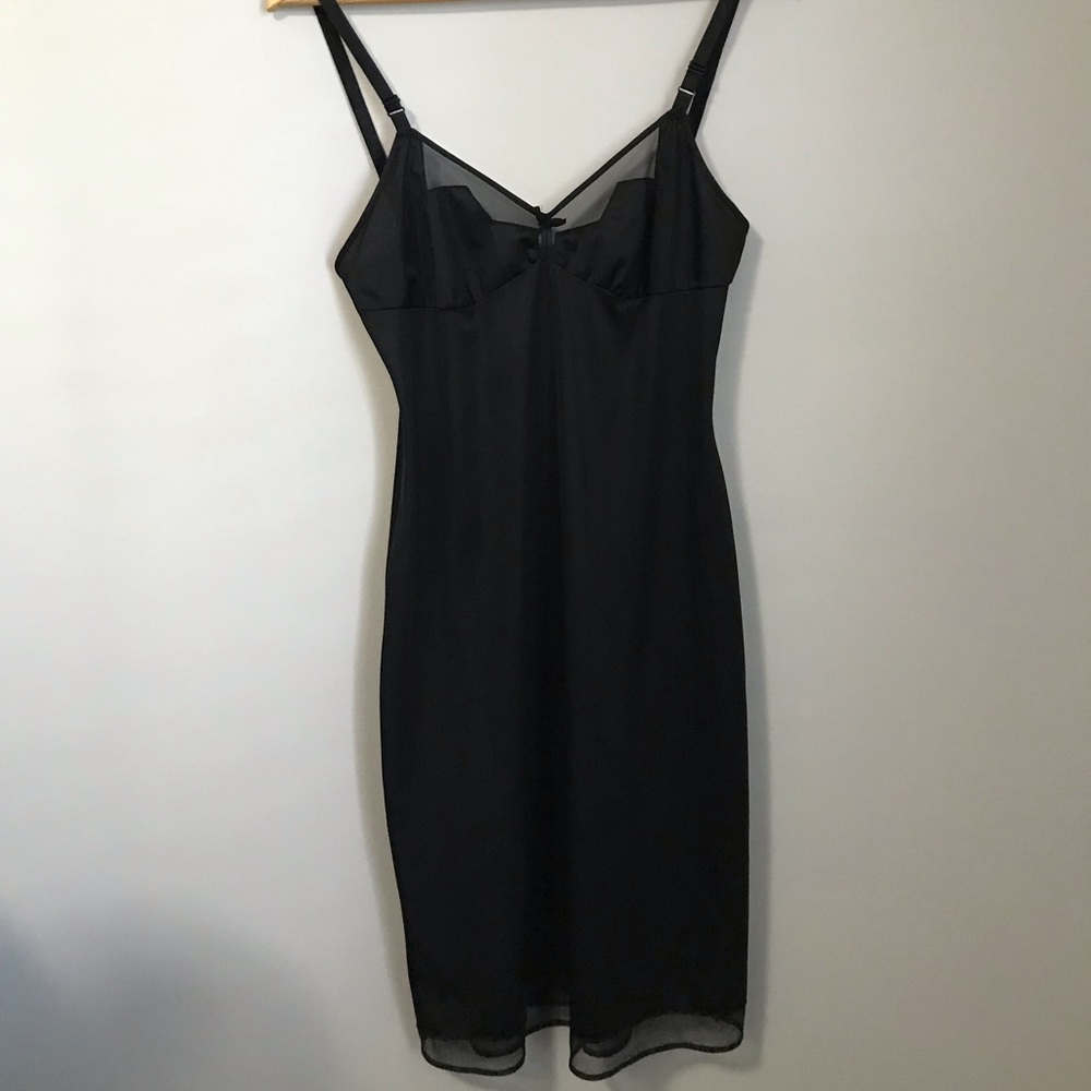 Dress Slip, Size Is Medium and the Colour is Black